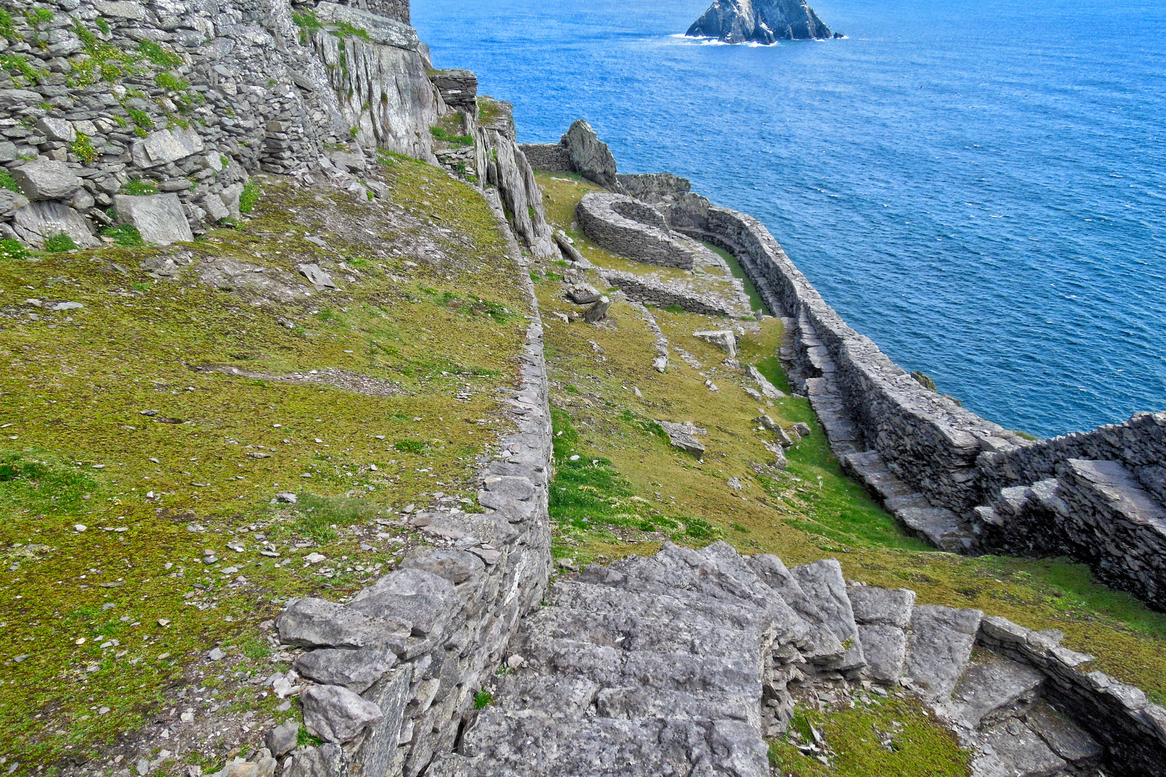 39 skellig michael island.webp